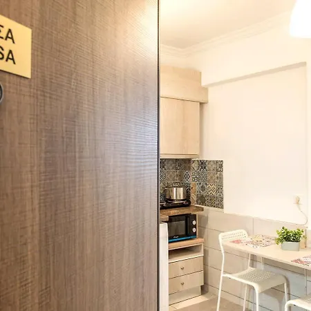 Stunning And Spacious In Appartement *